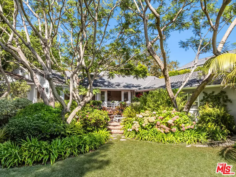 1296 Capri DR, Pacific Palisades, CA 90272