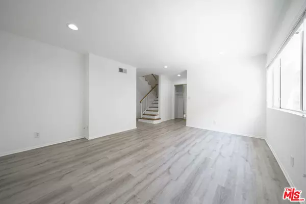 7631 Reseda BLVD #79X, Reseda, CA 91335