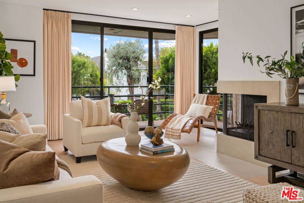 Santa Monica, CA 90405,2940 Neilson WAY #204
