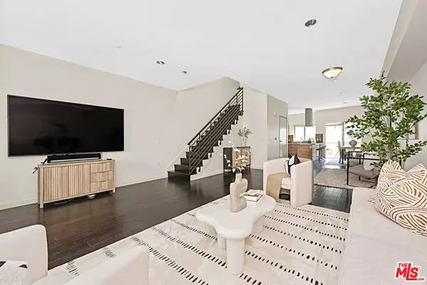 Marina Del Rey, CA 90292,3119 Via Dolce #116