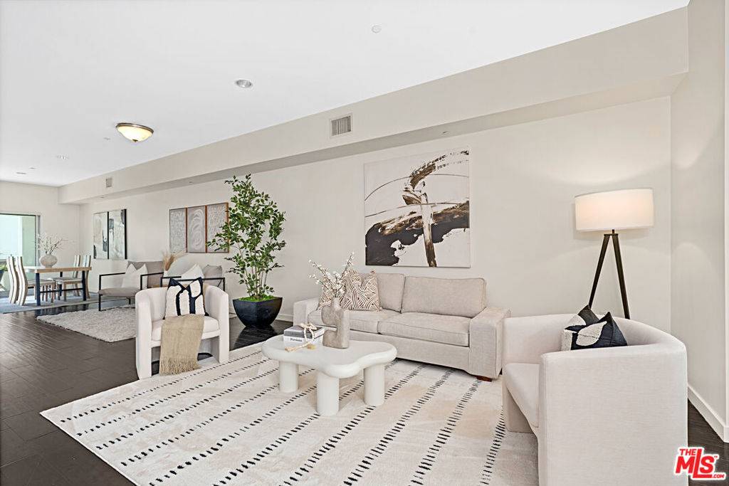 Marina Del Rey, CA 90292,3119 Via Dolce #116