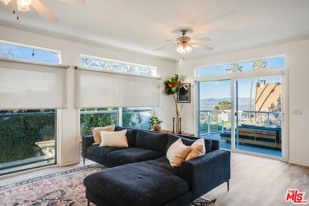 Topanga, CA 90290,1302 Zuni LN