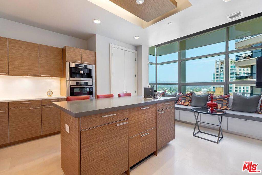 Los Angeles, CA 90024,10776 Wilshire BLVD #1601