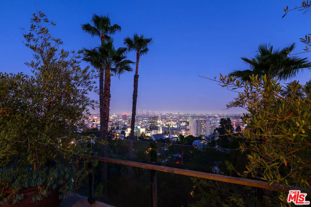 Los Angeles, CA 90068,7100 La Presa Drive