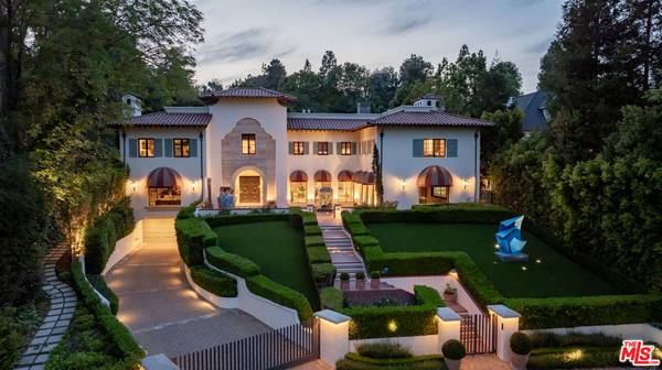 Encino, CA 91436,4009 Valley Meadow RD