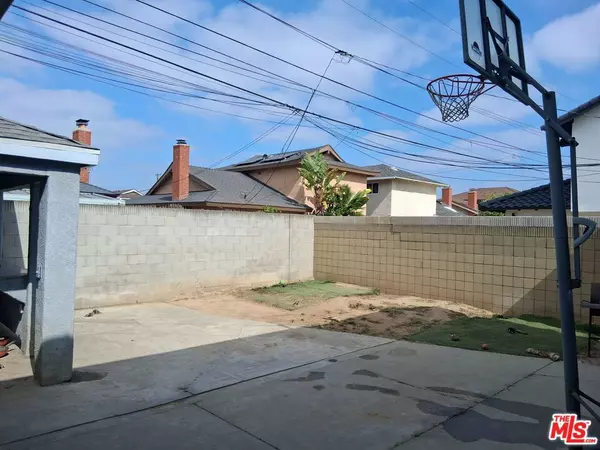 Carson, CA 90746,19603 Enslow DR