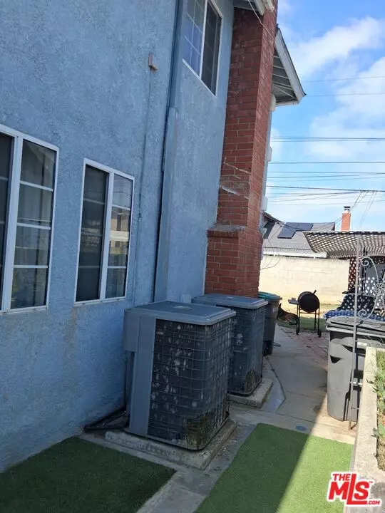 Carson, CA 90746,19603 Enslow DR