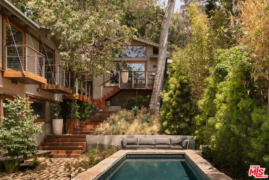 415 Mesa RD, Santa Monica, CA 90402