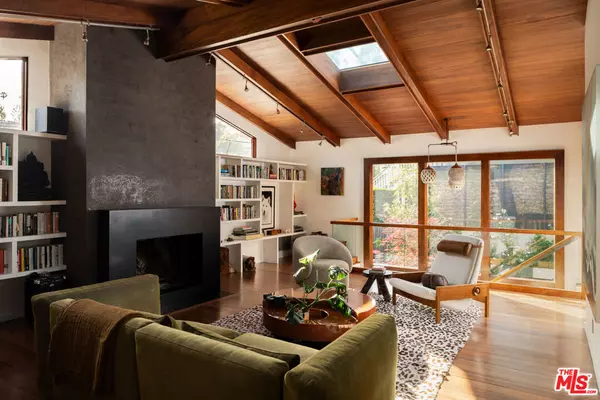 Santa Monica, CA 90402,415 Mesa RD