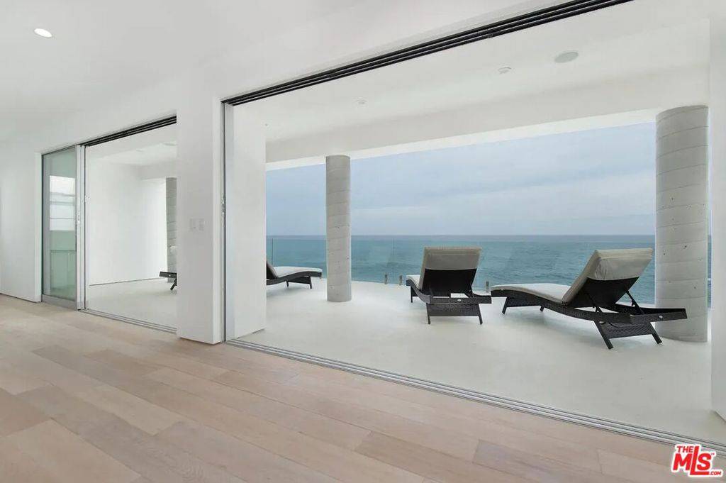 Malibu, CA 90265,24864 Malibu RD