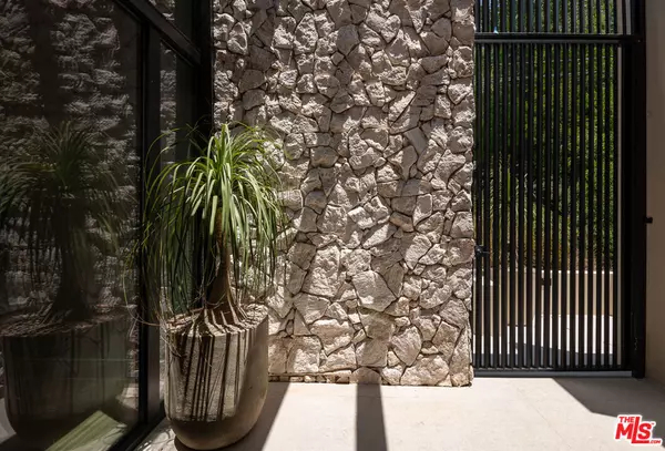 Studio City, CA 91604,3977 Oeste AVE