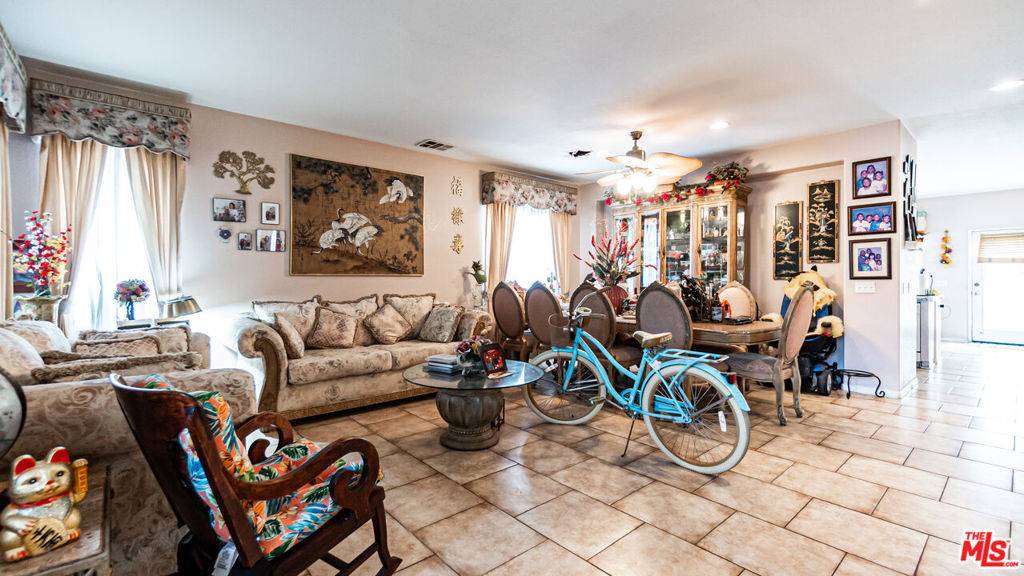 Riverside, CA 92503,12590 Mango LN