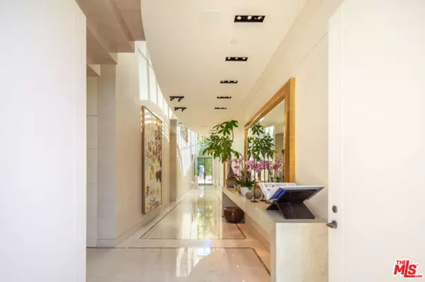 1148 Summit DR, Beverly Hills, CA 90210