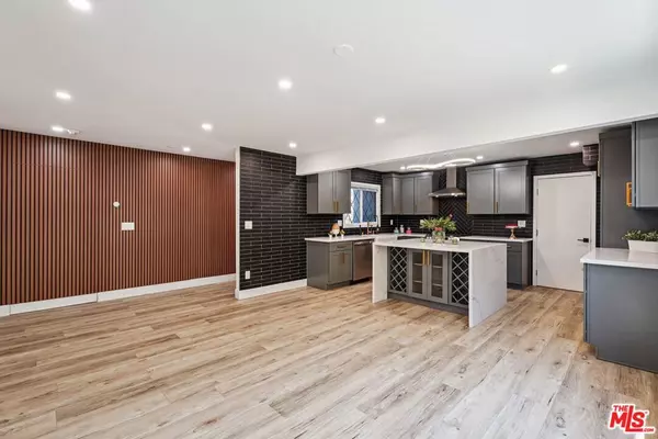 Northridge, CA 91343,16901 Kinzie ST