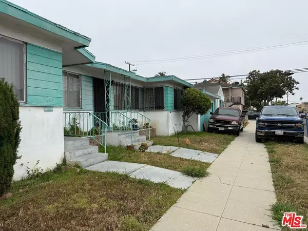 Los Angeles, CA 90047,8204 S Harvard BLVD