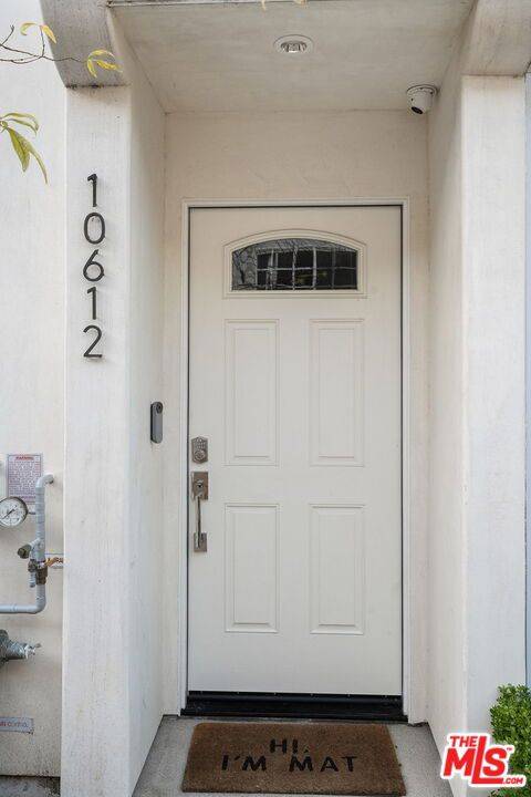 Toluca Lake, CA 91602,10612 W Kareen CT