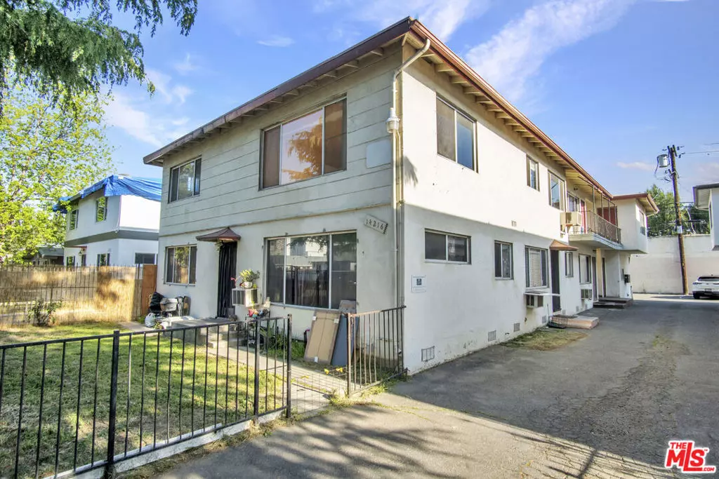 Van Nuys, CA 91401,14216 Calvert ST