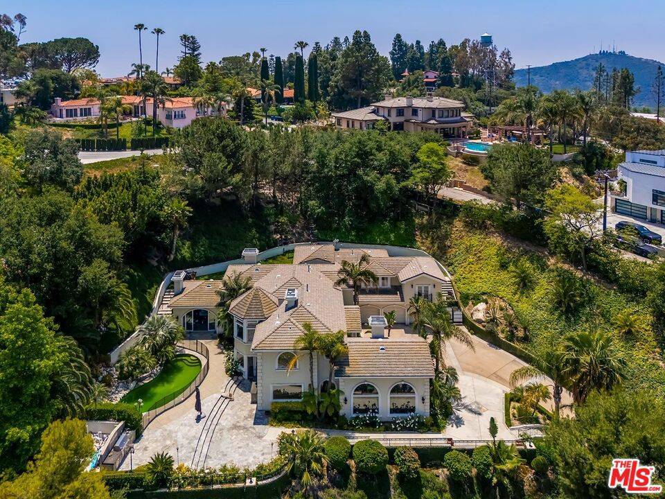 La Canada Flintridge, CA 91011,732 Saint Katherine DR