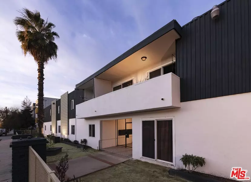 9001 Orion AVE, North Hills, CA 91343