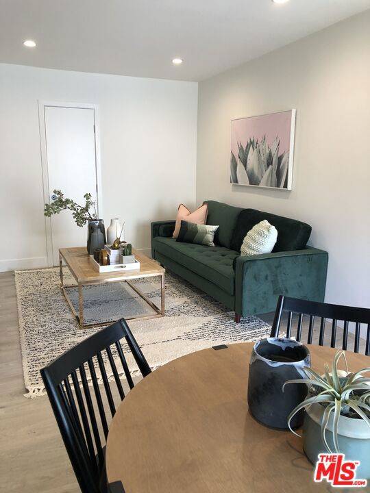 North Hills, CA 91343,9001 Orion AVE