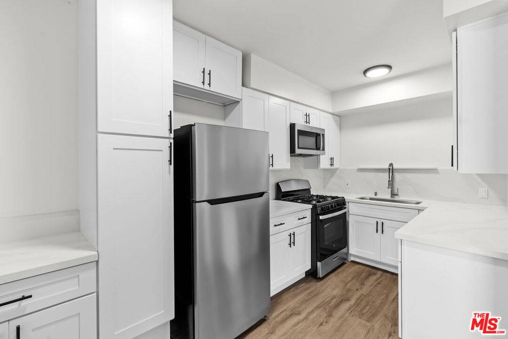 Playa Del Rey, CA 90293,7825 W Manchester AVE #9