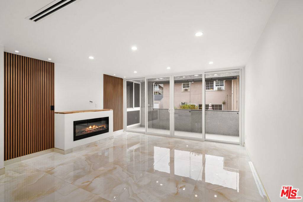 Glendale, CA 91202,125 W Mountain ST #115