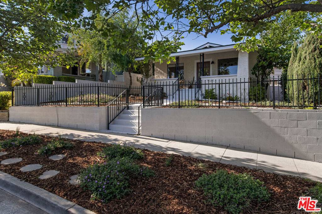 5361 Oakland ST, Los Angeles, CA 90032