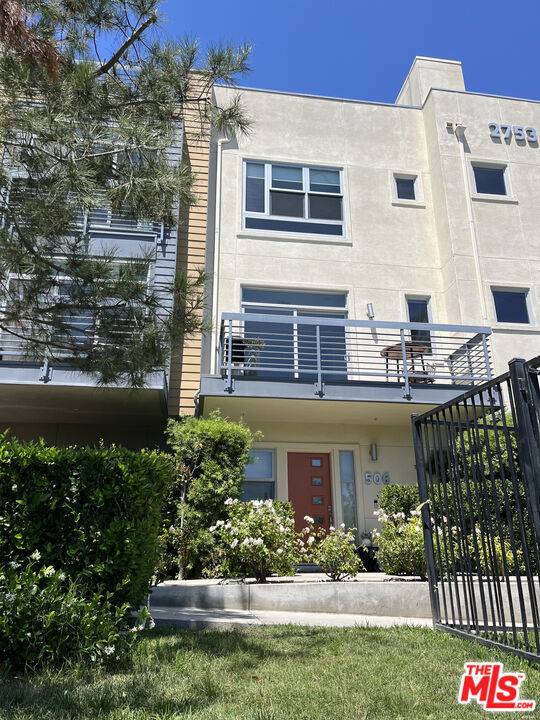Los Angeles, CA 90039,2753 Waverly DR #506
