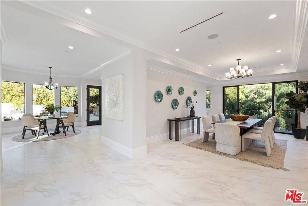 Tarzana, CA 91356,4351 Vanalden AVE