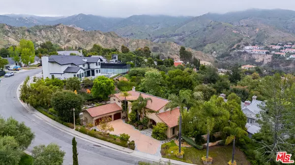 Pacific Palisades, CA 90272,17589 Camino De Yatasto