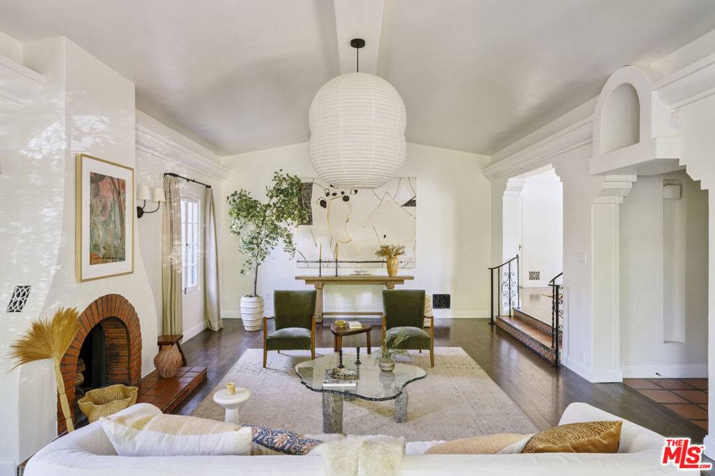 Los Angeles, CA 90027,3431 Lambeth ST