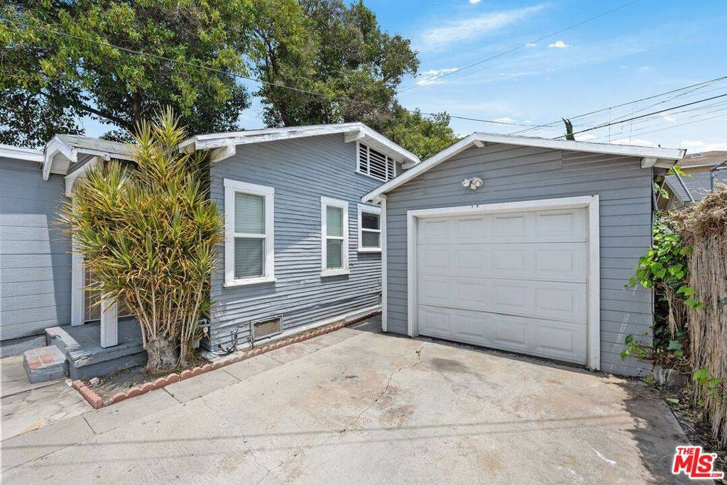 Los Angeles, CA 90016,2736 S Cloverdale AVE
