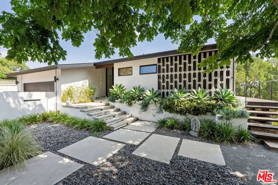 2652 Byron PL, Los Angeles, CA 90046