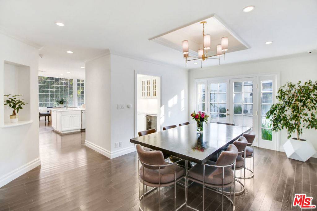 Tarzana, CA 91356,19500 Winifred ST