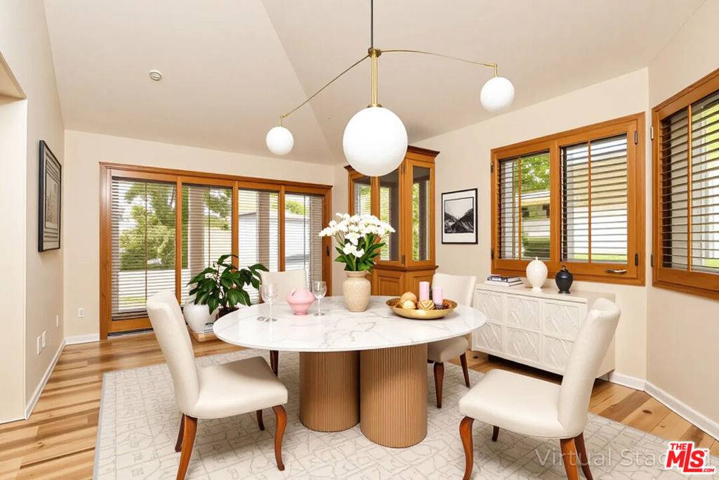 Westlake Village, CA 91362,4042 Stoneriver CT