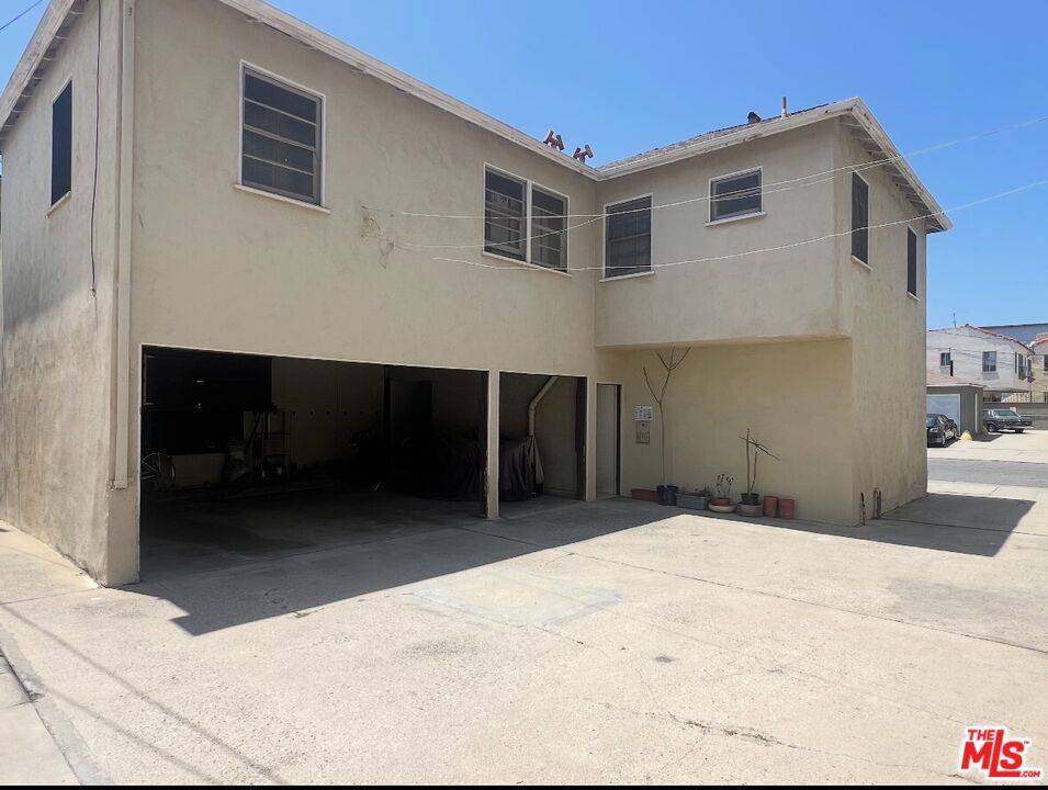 Los Angeles, CA 90035,8686 W Olympic BLVD