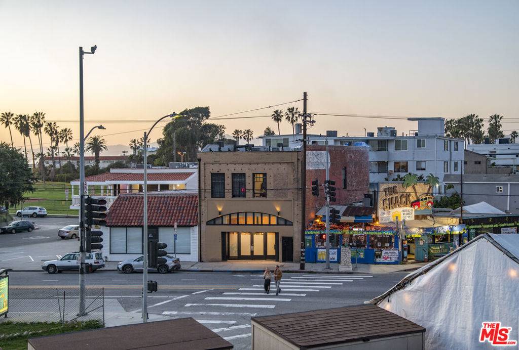 Playa Del Rey, CA 90293,179 Culver BLVD