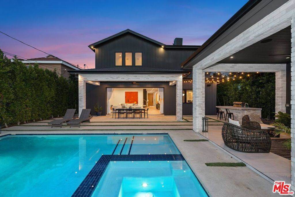 Encino, CA 91436,4937 Rubio AVE