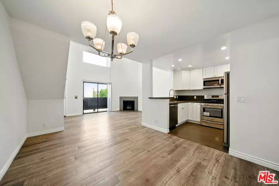 6212 FULTON AVE #202, Van Nuys, CA 91401