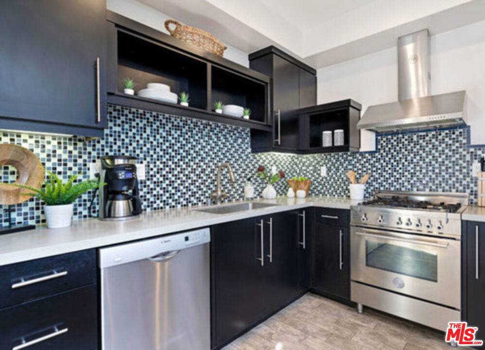 Playa Vista, CA 90094,13045 Pacific Promenade #129