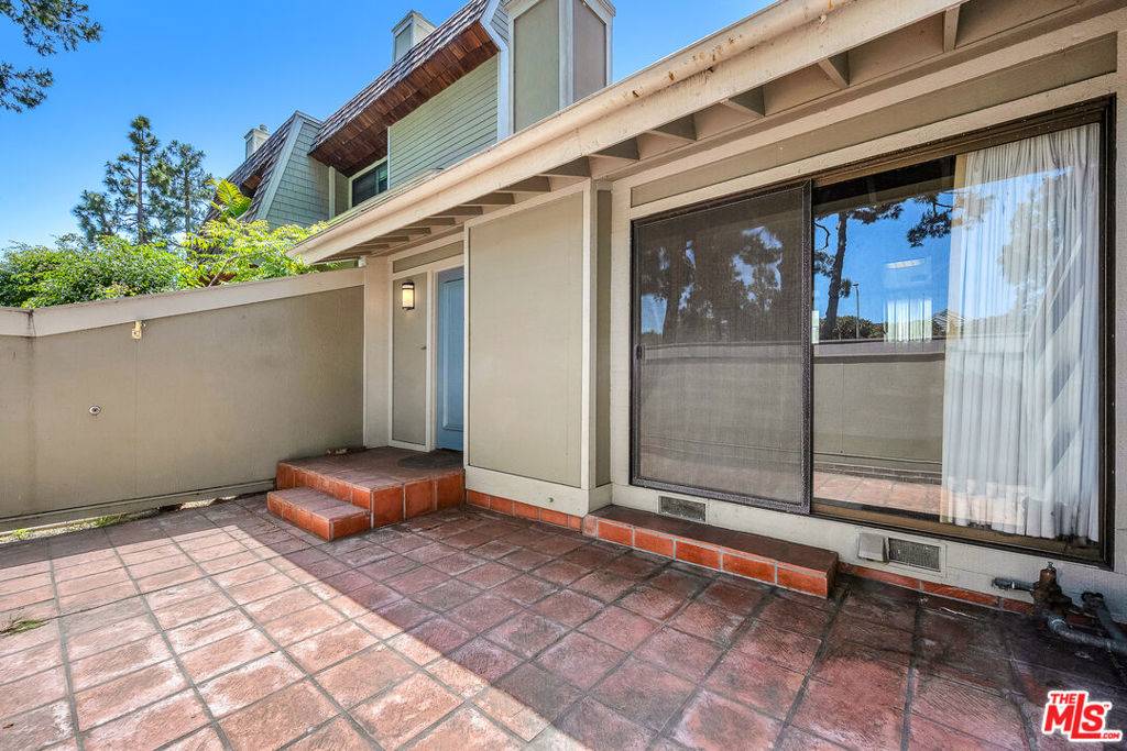 Marina Del Rey, CA 90292,13135 Mindanao WAY #5