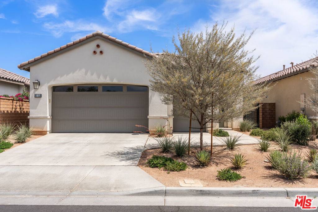 La Quinta, CA 92253,80240 Platinum WAY