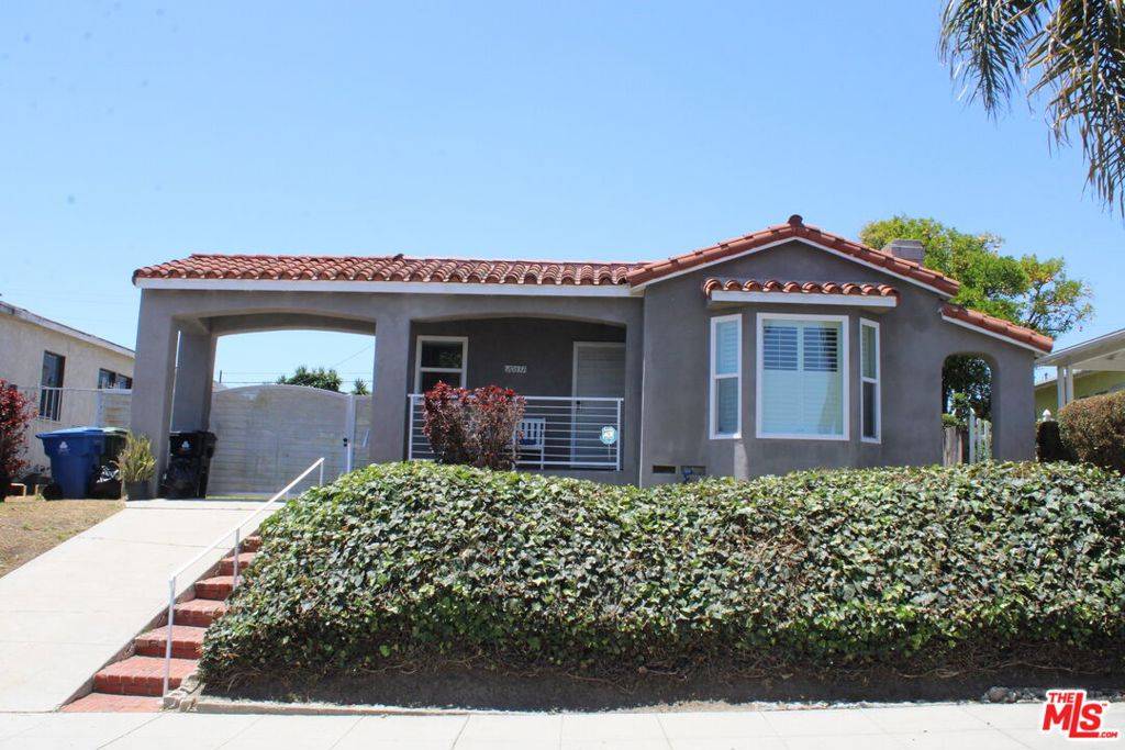10631 S St Andrews PL, Los Angeles, CA 90047