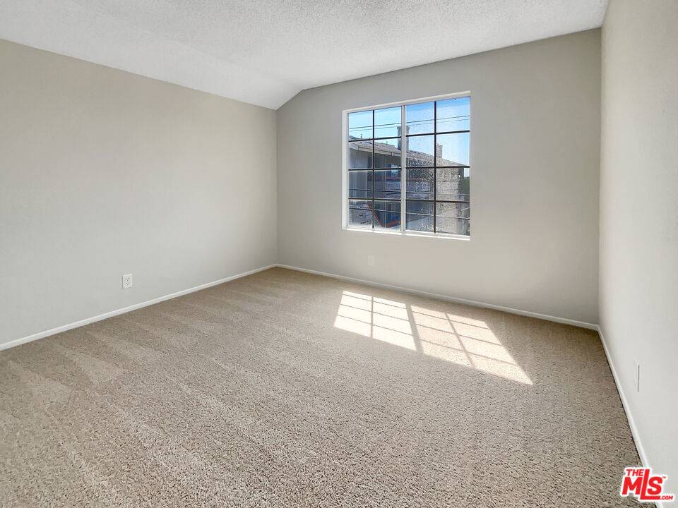 Glendale, CA 91201,1030 Ruberta AVE #12