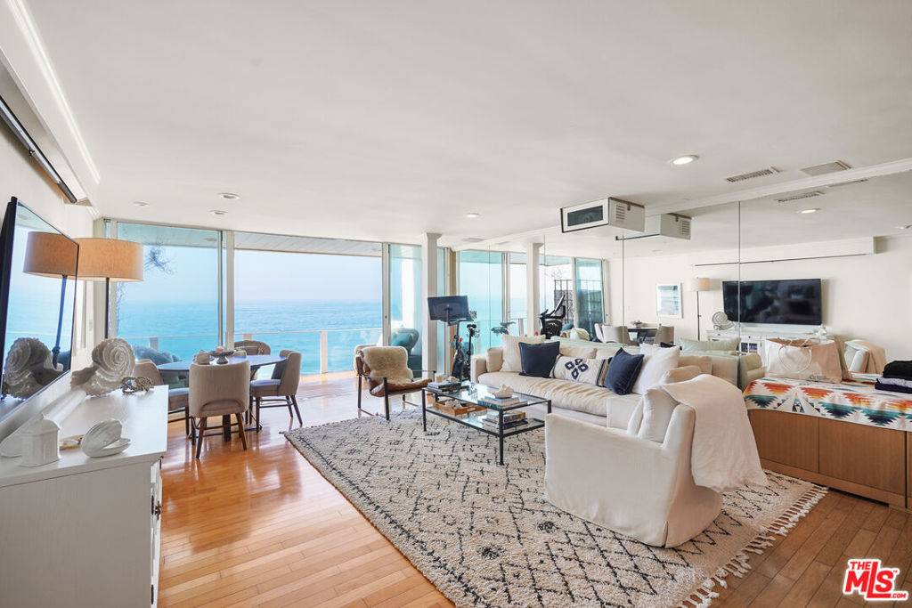 20456 Pacific Coast HWY, Malibu, CA 90265