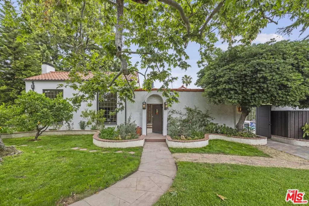 North Hollywood, CA 91602,11123 Kling ST
