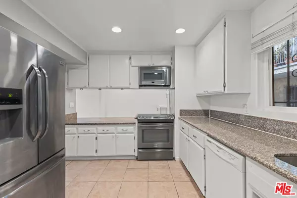 2354 Fletcher DR #113, Los Angeles, CA 90039