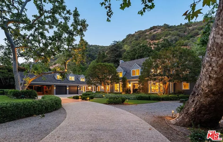 2600 Mandeville Canyon RD, Los Angeles, CA 90049