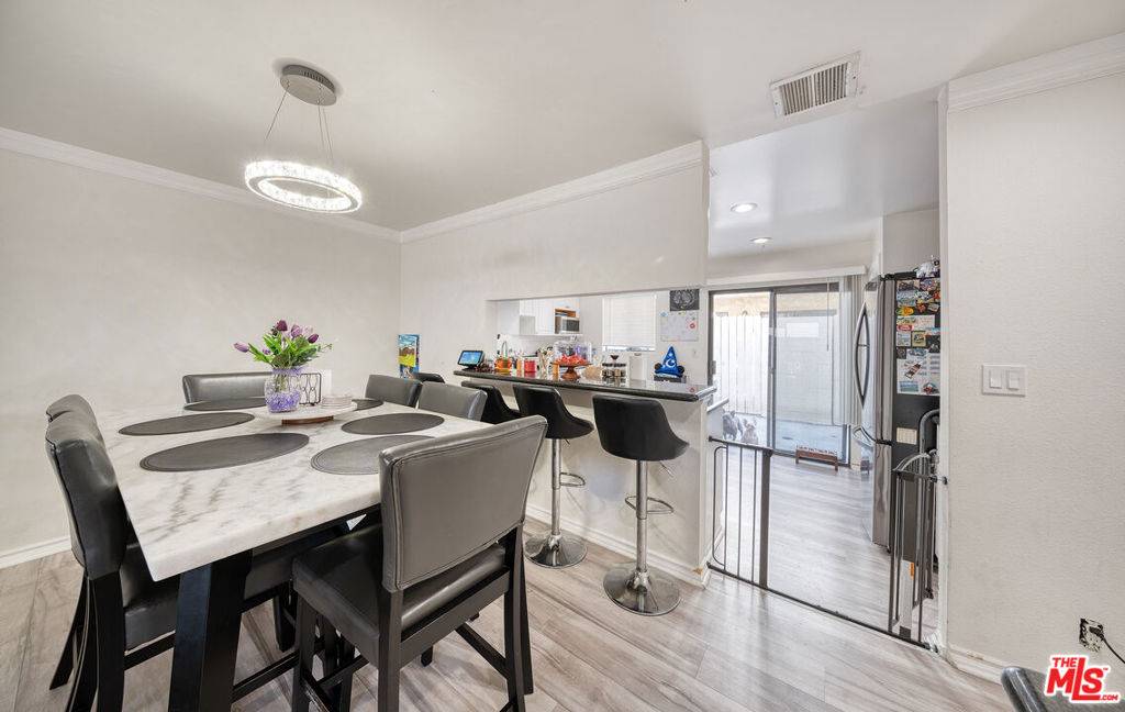 Van Nuys, CA 91405,14937 Sherman WAY #2
