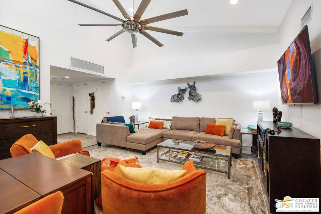 Palm Springs, CA 92262,255 S Avenida Caballeros #313